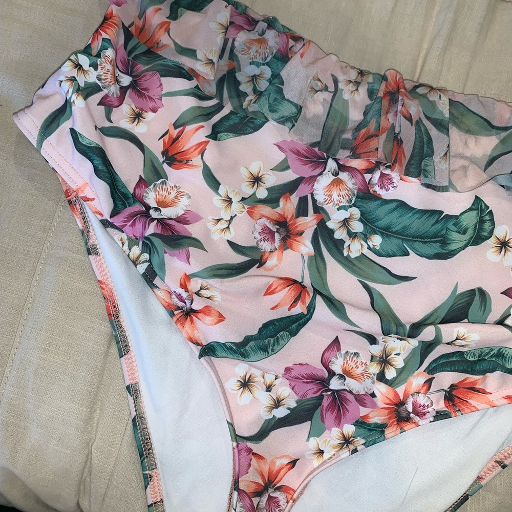 ASOS Tropical Frill High Waist Bikini Bottom - Picture 5 of 7